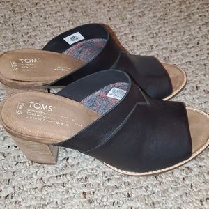 TOMS wedges